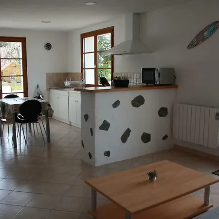 Apartment Au Calme A *