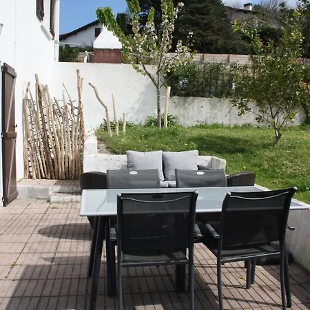 Au Calme A Apartament